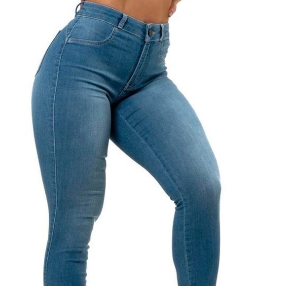 Fitjeans CONTOUR V2 MID WAISTEDARCTIC LIGHT BLUE - Picture 2 of 4